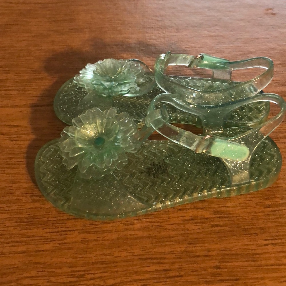 Sandals - Picture 2 of 4
